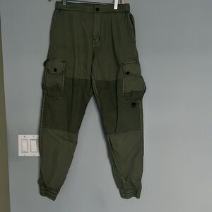 NWOT CARGO PANTS